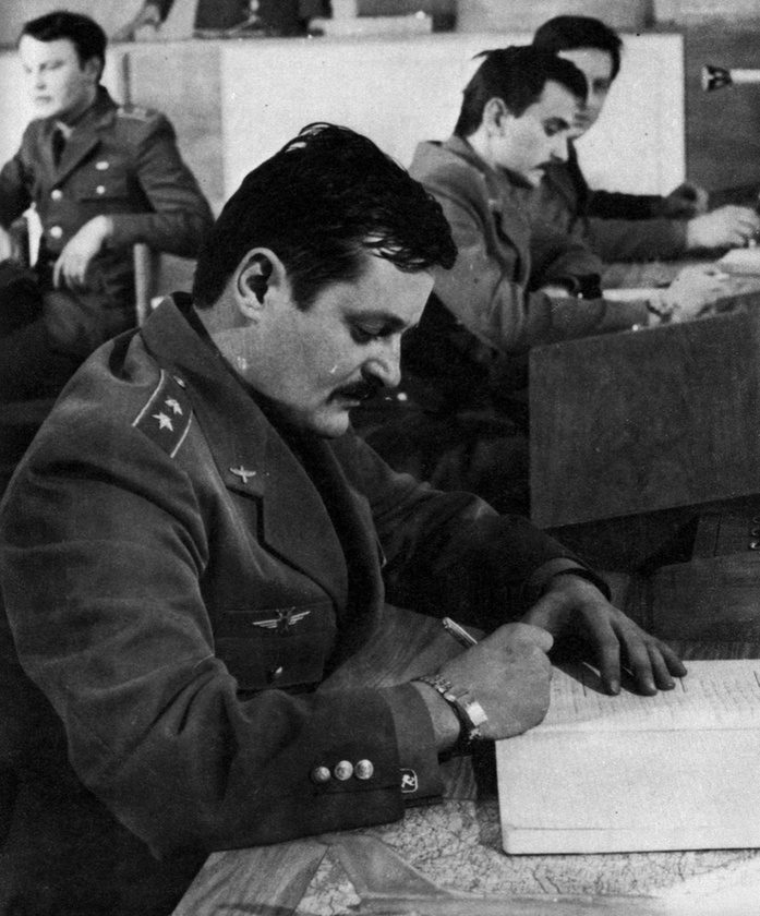 Magyari Béla írásbeli vizsga közben a felkészülés éveiben